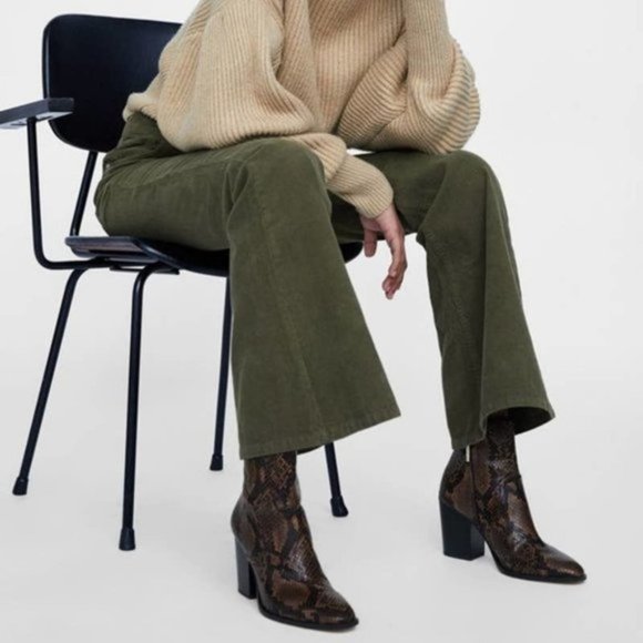Denim - Zara Flare Pants Green Corduroy